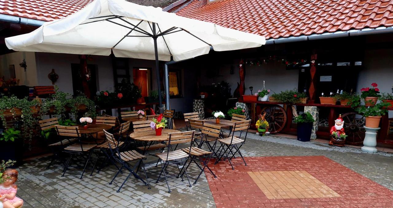 Villa Mehadica House Exterior foto